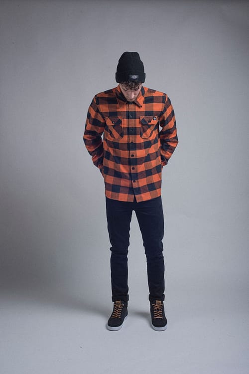 Helt klassisk ternet flannel skovhuggerskjorte i orange og sort