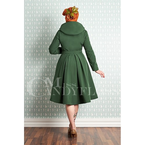 Denne populære og flotte smaragdgrønne 50'er Loris-Olive Swing Trenchcoat fra Miss Candyfloss er en virkelig elegant trenchcoat i vintage stil.