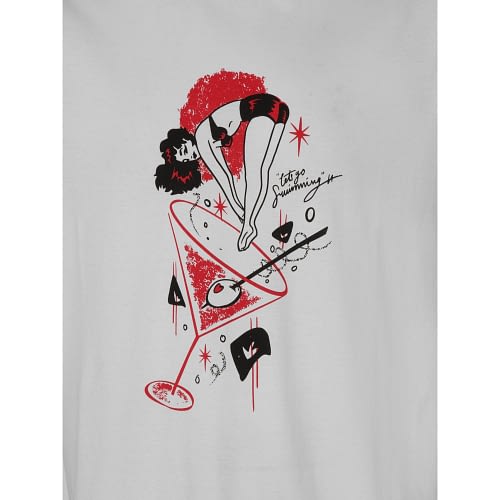 Flot hvid t-shirt med et 195'er inspireret motiv af et martini-glas med en pin-up pige. Klassisk ringerstil med røde kontrastfarvet ribkanter på hals og ærmer