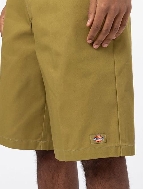 Dickies Multi Pocket loose shorts Green Moss