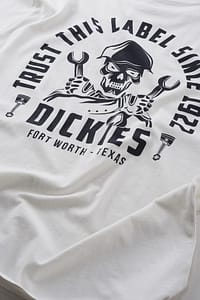 Dickies Selkirk t-shirt i hvid med stort sort print på ryggen og et lille brystprint