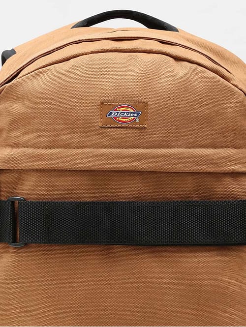 Duck Canvas Backpack er en ægte Dickies rygsæk, der er bygget til at holde.