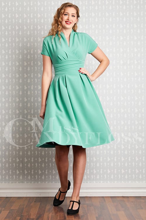 Sarita-Tiffany elegant 40er kjole fra Miss Candyfloss i smuk mintgrøn er en klassisk, stilfuld og feminin vintage 1940er kjole med plissering over taljen