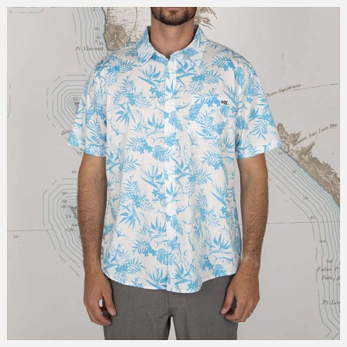 Lækker let Hawaiiskjorte fra Salty Crew i bomuld med lidt stræk. Flot hvid med turkis mønster