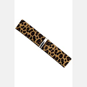 Bredt elastikbælte i leopard med det klassiske sølvfarvede spænde.