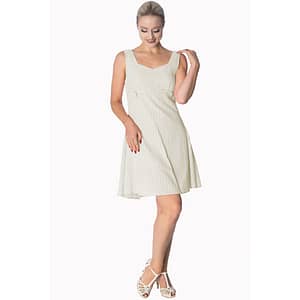 Make A Wish kjolen er en meget enkel og elegant klassisk vintage-inspireret hvid kjole